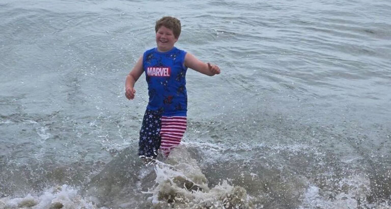 Mom issues warning after 10-year-old son collapses after playing in the ocean
