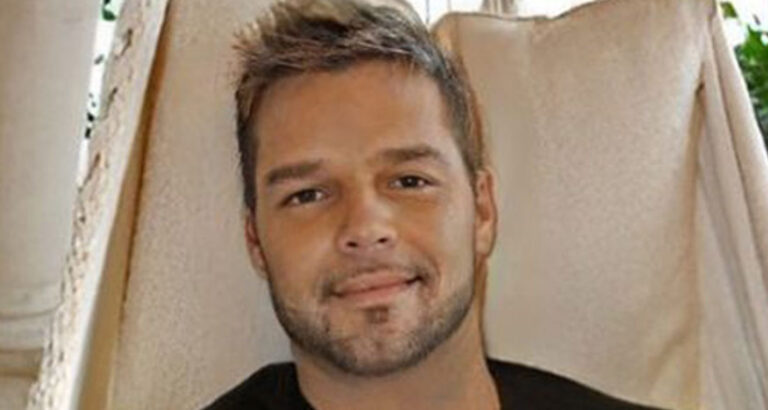 See What Ricky Martin’s Teenage Twins and His Two Rarely-Seen Youngest Kids Look Like Now!