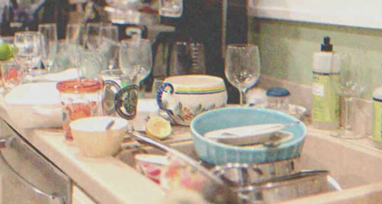 On Date Night, Man Mocks Wife for Dirty Dishes, Ignores Her Gift, Then Opens It After Her Death — Story of the Day